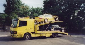 Porsche LKW Transport Sportwagen